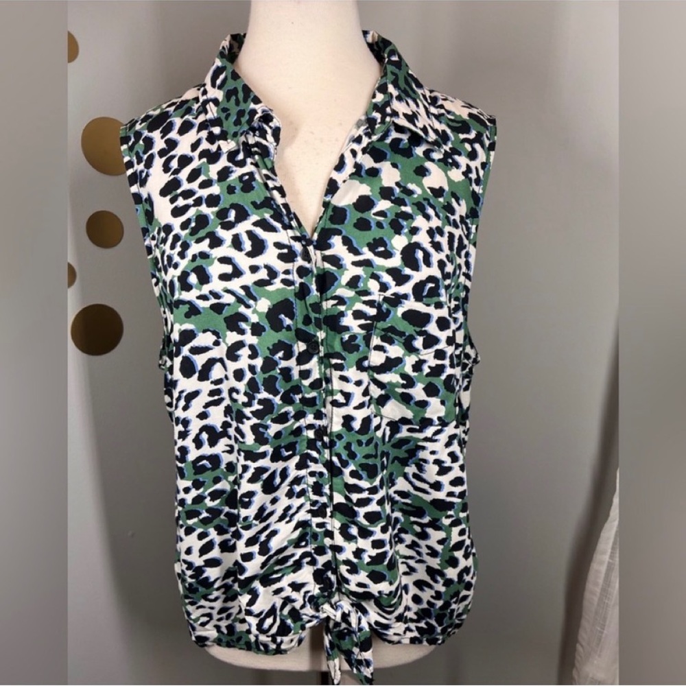 EUC Beachlunchlounge Tanzania Animal Print Blouse - Picture 4 of 11